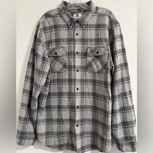 Quiksilver Men's Plaid Flannel Shirt Size XL. SKU 22